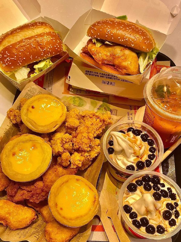 吃饭喽！家人们😎😎 PS：图是网上找的，现实生活中我在吃咸菜和白米饭🍚🤣🤣吃饭喽！家人们😎😎 PS：图是网上找的，现实生活中我在吃咸菜和白米饭🍚🤣🤣