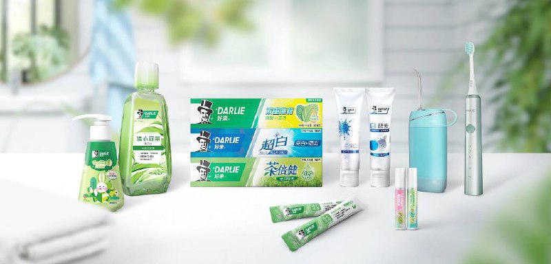 我们经常用的“黑人牙膏”要改名换新啦   以前屡屡因“黑人”一词被质疑种族歧视的“黑人牙膏”，将更改中文名