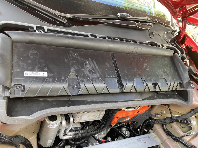 美版 #特斯拉 Model Y 已开启“生化武器防御模式”，国产版已率先支持     据外媒 Electrek 报道，美版新 Model Y 已经配备医院级别的 HEPA 过滤器