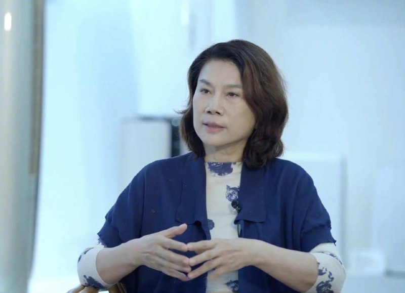 格力CEO 董明珠 办职业技术学院#董明珠：企业在数字化转型上的关键是人才问题，人才需求量加大，我们自己也办了职业技术学院，今年是第一年开始招生