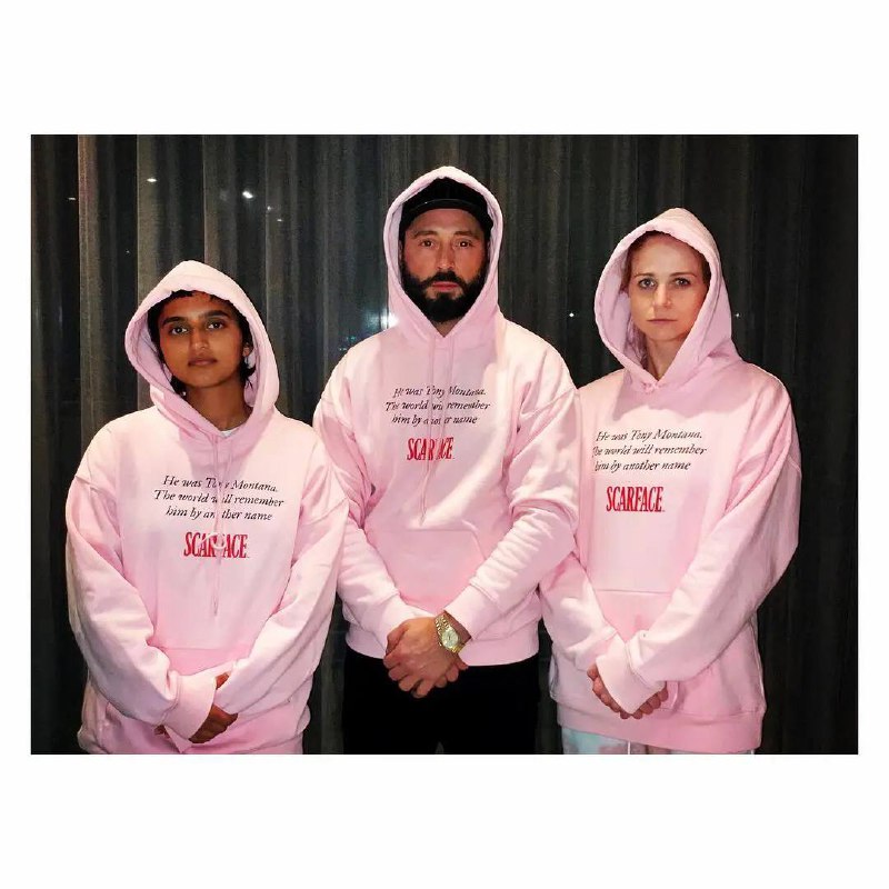 异星灾变 第二季✅Raised by Wolves Season 2（2022）美国 / 剧情 / 科幻 / 奇幻 / 2022-02-03(美国)上映▍剧情简介：     马库斯、母亲、父亲、坎皮恩、保罗、苏等集体回归！讲述母亲和父亲带着人类的6个孩子在开普勒22b星球神秘热带地区加入了一个新成立的无神论殖民地，但是在这个陌生的新社会中，他们的麻烦才刚刚开始，因为母亲的 