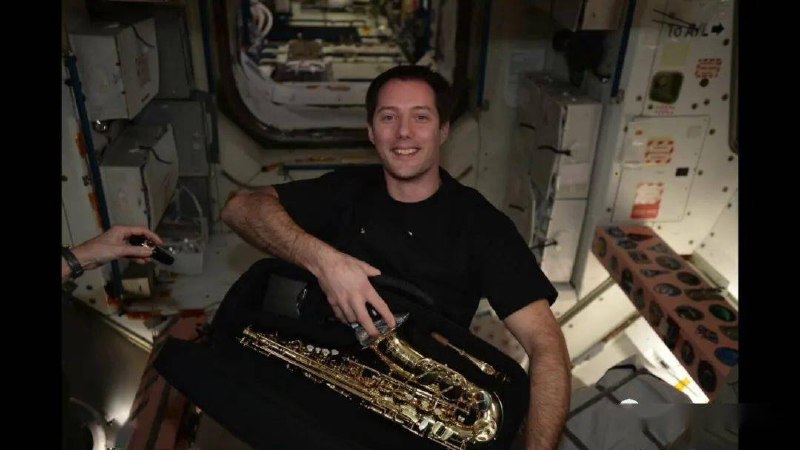 #法国 宇航员托马斯· #佩斯凯发布 #中国 航拍夜景     近日，法国宇航员托马斯·佩斯凯（Thomas Pesquet）在 👉🏻Twitter 发布拍摄到的 #北京夜景