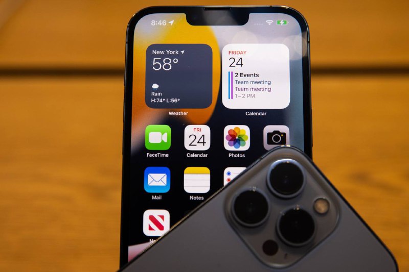 iPhone 14 或迎来完全重新设计▎彭博社的 @Mark Gurman 在其 @Power On newsletter 中表示，#iPhone 14 将迎来「新的入门和 Pro 级别的型号，以及一个完全的重新设计」