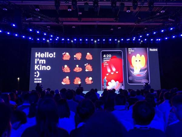 【#小米 申请小恐龙图形商标，或为 #Redmi 大魔王 KINO】     #小米科技有限责任公司 新申请图形商标，外观形似小恐龙，或为 #Redmi大魔王KINO     #大魔王 KINO首次现身是在 2019 年 12 月 10 日的 Redmi K30 发布会上，同时推出了大魔王 KINO 搪胶公仔套装，69 元/套，内含 KINO、HOHO、大魔王贴纸
