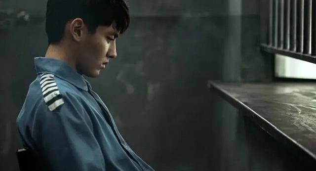 【朝阳检察：#吴亦凡 被批捕】2021年8月16日，北京市朝阳区人民检察院经依法审查，对犯罪嫌疑人吴某凡以涉嫌强奸罪批准逮捕