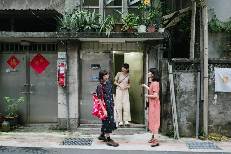 #爱彼迎 #Airbnb 将关闭中国本土业务，下架其中全部房源据多家媒体报道，这家在线短租和出行公司，将正式关闭中国的本土业务